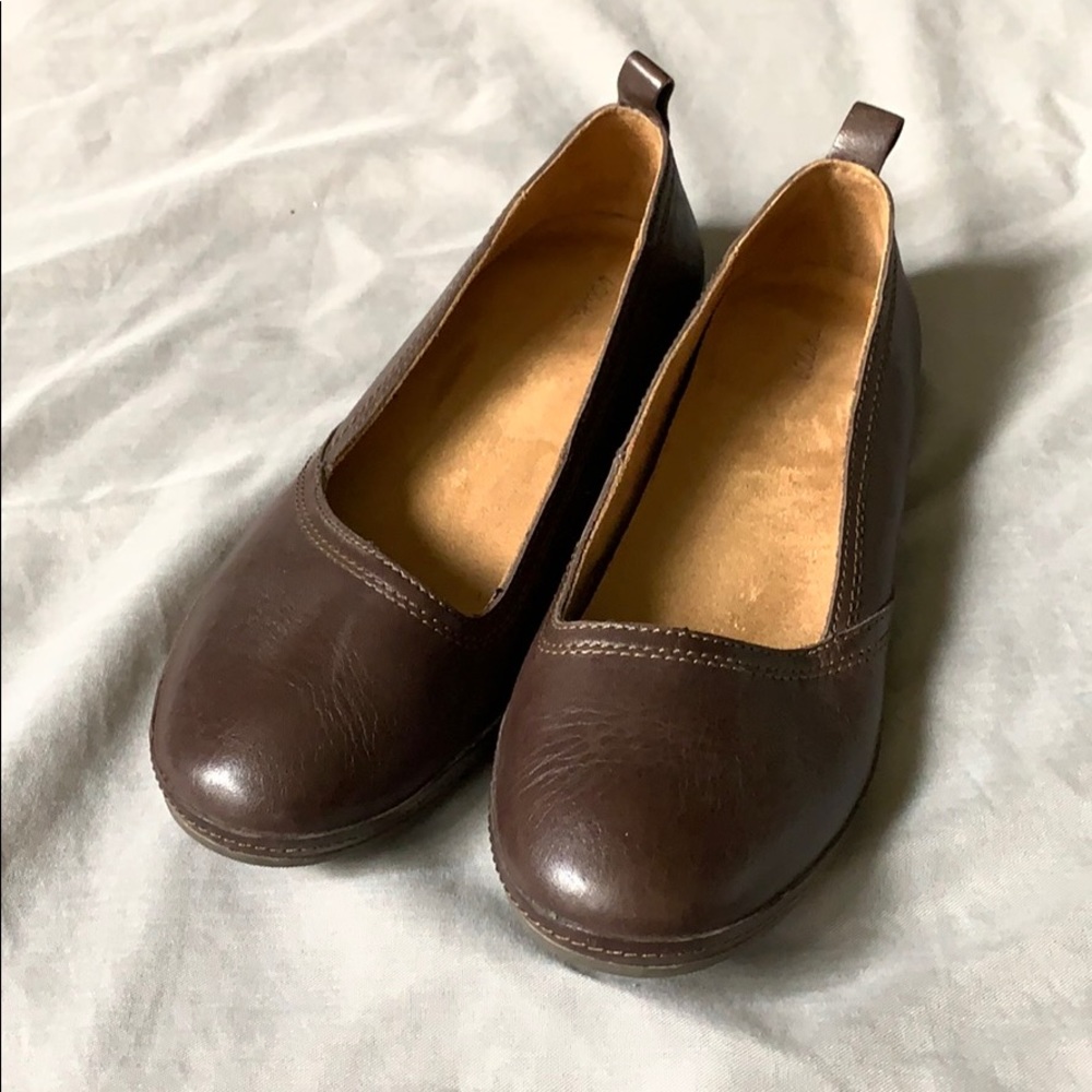 Olukai Alahula leather flats